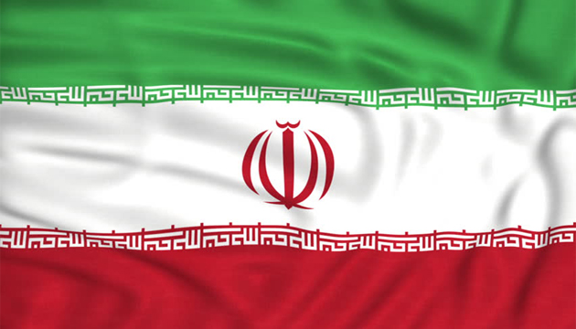 نصب پرچم ایران بر سر در منازل شهدای سیستان و بلوچستان