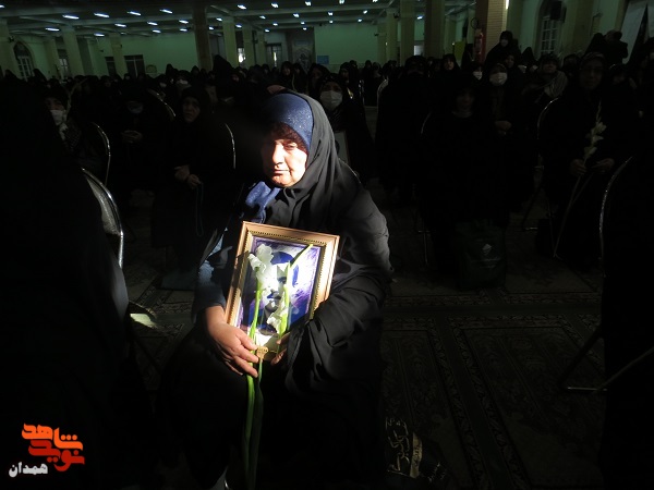 گزارش تصویری| تجلیل از مادران شهدا (۱)