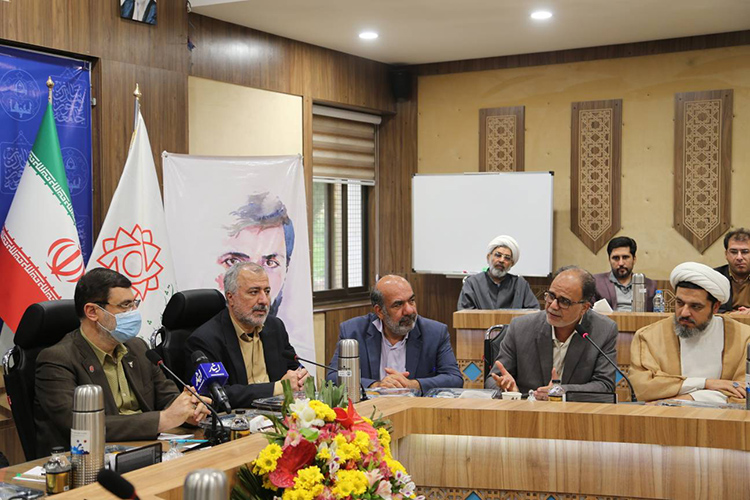 گزارش سفر معاون رئیس جمهور و رئیس بنیاد شهید و امور ایثارگران به اصفهان
