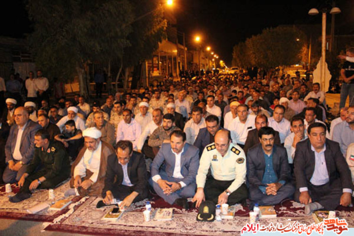 تصاویری از مراسم آبروی محله ویژه شهیدان علی مومنی و علی حیاتی شهرستان دهلران