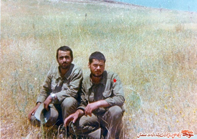 نفر سمت راست شهید محمدحسن آذری