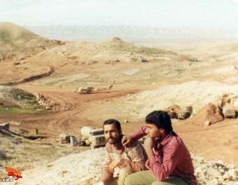 از چپ: ناصر  ادریس آبادی - عبداله عباری