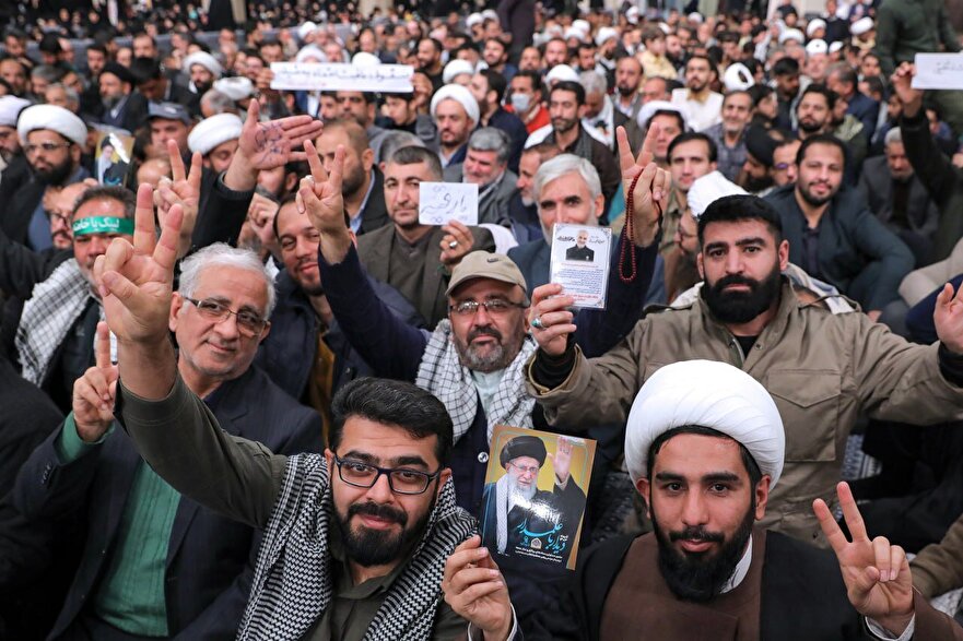 الصور....لقاء حشد من مختلف اطياف الشعب الايراني مع قائد الثورة الاسلامية