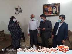 دیدار رئیس بنیاد شهید کوهدشت با خانواده شهدا و جانبازان