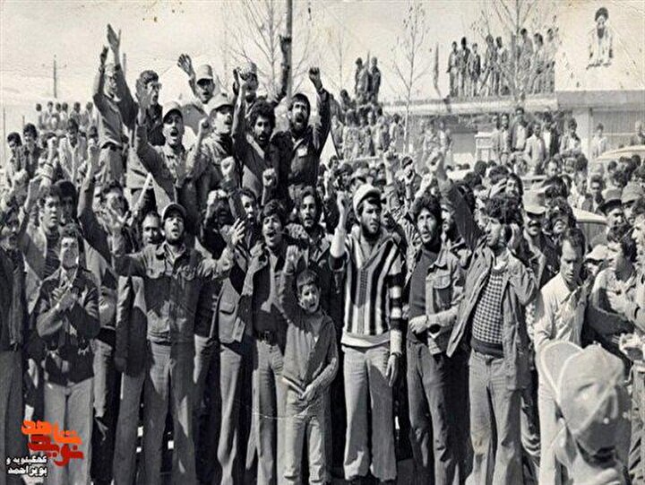 فیلم/ نمایشگاه مجازی به مناسبت ۲۲ بهمن ماه سالروز پیروزی انقلاب اسلامی