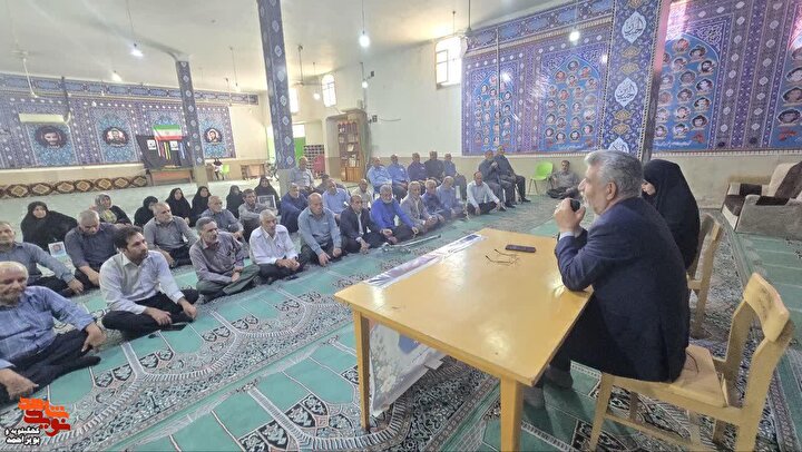 بی‌واسطه با یادگاران ایثار؛ قاب‌هایی از میز خدمت بنیاد شهید در باشت